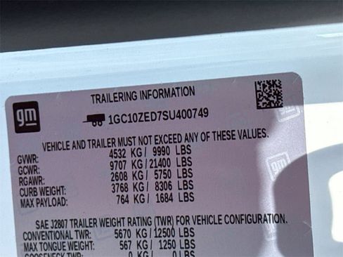 New 2025 Chevrolet Silverado EV LT image 32