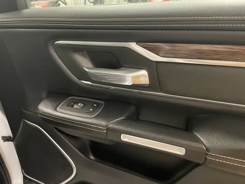 Used 2019 RAM 1500 Laramie AWD/4WD image 35