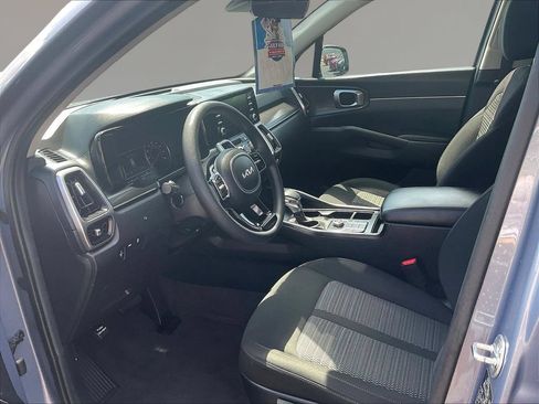 Used 2022 Kia Sorento LX FWD image 17