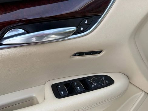 Used 2017 Cadillac XT5 Luxury image 17