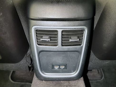 Used 2018 Dodge Charger SXT RWD image 21