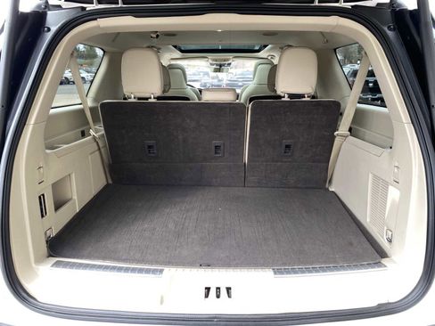 Used 2018 Lincoln Navigator L Reserve w/ Technology Package image 40