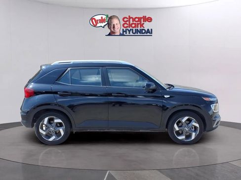 Used 2023 Hyundai Venue SEL w/ Cargo Package image 6