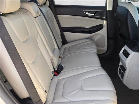 Used 2017 Ford Edge Titanium w/ Technology Package image 20