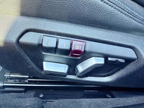 Used 2017 BMW 330i xDrive Sedan image 30