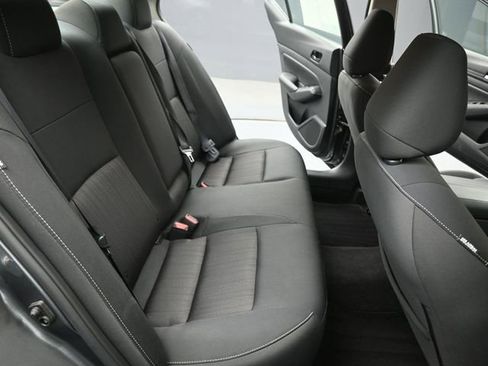 Used 2025 Nissan Altima 2.5 SV image 16