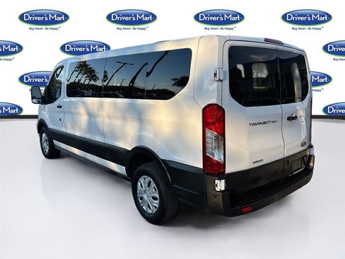 Used 2023 Ford Transit 350 XLT image 5