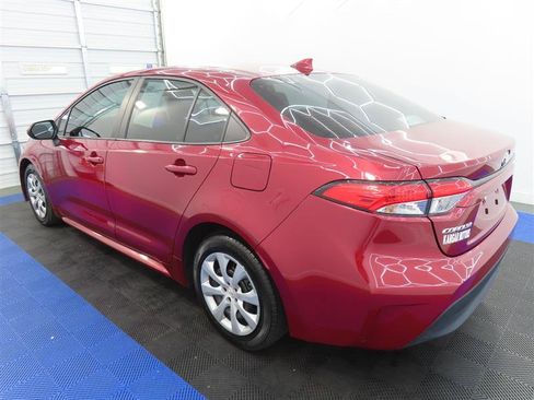 Used 2025 Toyota Corolla LE FWD image 10