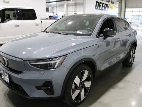 Used 2023 Volvo C40 P8 Recharge Ultimate image 32