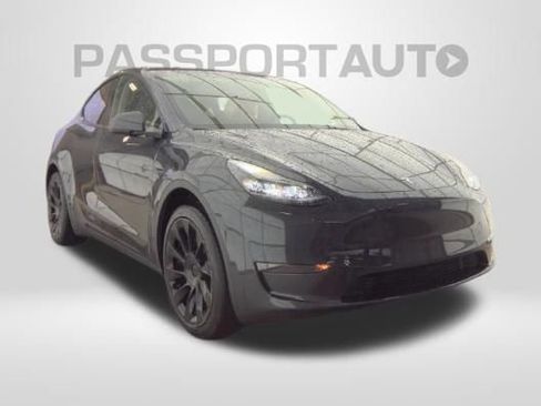 Used 2024 Tesla Model Y Long Range image 5