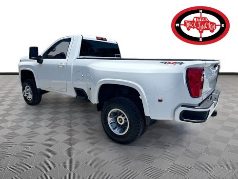 Used 2022 Chevrolet Silverado 3500 LT w/ Advanced Trailering Package image 5