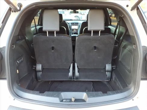 Used 2018 Ford Explorer Platinum AWD/4WD image 6