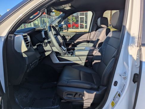 Used 2025 Toyota Tundra Limited image 16