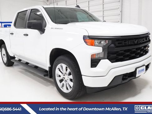 Used 2026 Chevrolet Silverado 1500 Custom RWD image 3