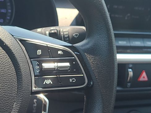 Used 2024 Kia Forte LXS FWD image 18