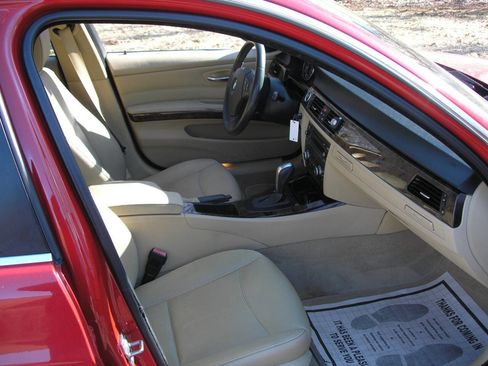 Used 2010 BMW 335i Sedan image 7