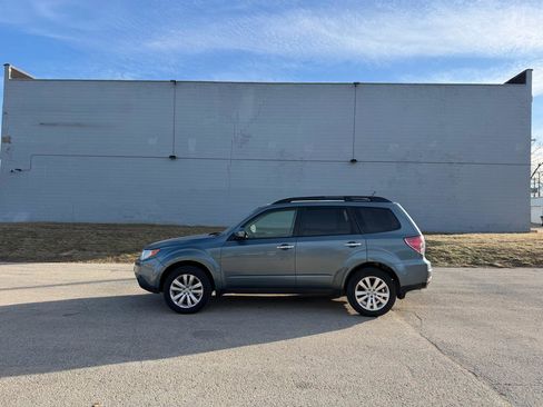 Used 2013 Subaru Forester 2.5X Premium image 4