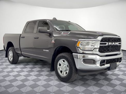 Used 2022 RAM 2500 Tradesman AWD/4WD image 7