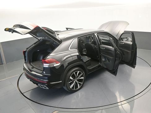 Used 2024 Volkswagen Atlas Cross Sport SEL Premium R-Line image 78