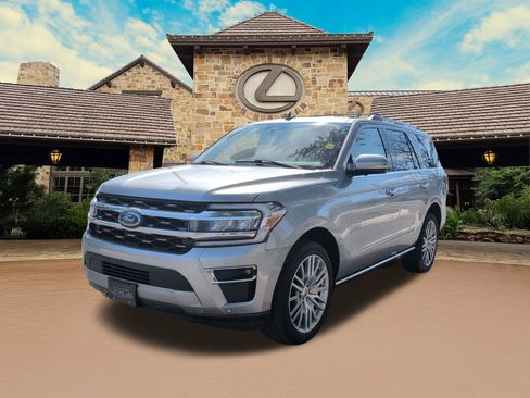 Used 2024 Ford Expedition Limited image 4