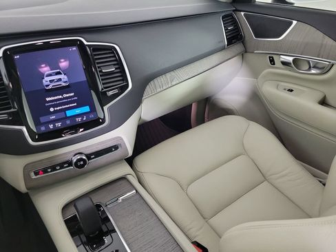 Certified 2024 Volvo XC90 B6 Plus w/ Protection Package AWD/4WD image 16
