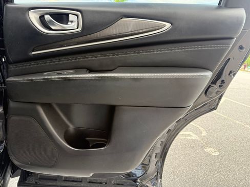 Used 2019 INFINITI QX60 Luxe w/ Essential Package AWD/4WD image 47