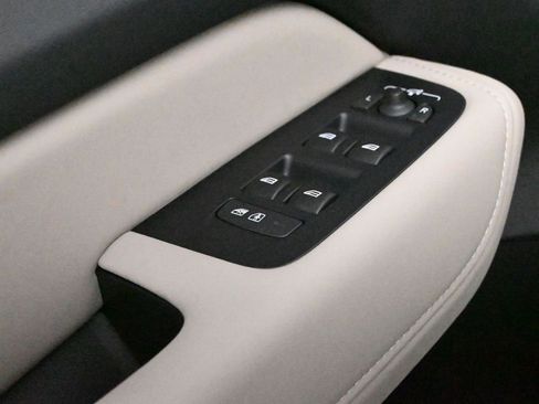 New 2026 Volvo XC60 B5 Core w/ Climate Package image 11