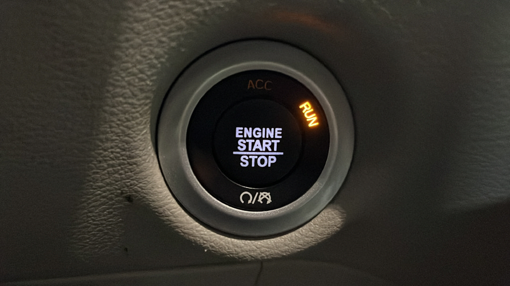Used 2024 Chrysler Pacifica Touring-L FWD image 21