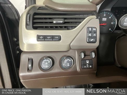 Used 2018 GMC Yukon Denali w/ Denali Ultimate Package AWD/4WD image 41