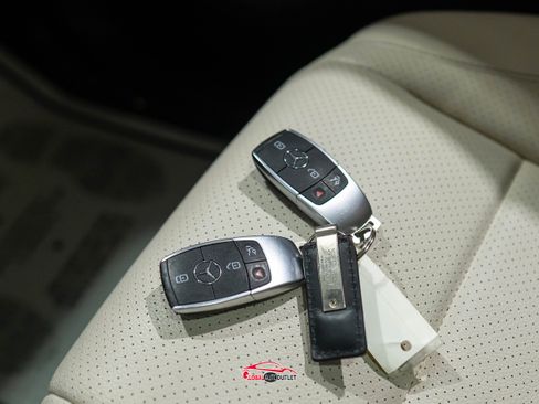 Used 2021 Mercedes-Benz GLS 450 4MATIC image 52