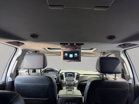 Used 2019 Chevrolet Suburban LT RWD image 26