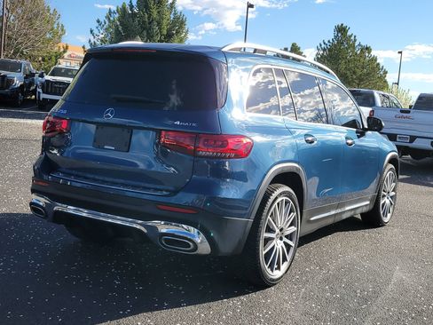 Used 2021 Mercedes-Benz GLB 250 4MATIC image 3