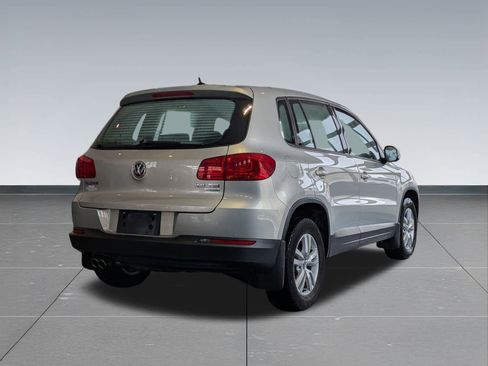 Used 2014 Volkswagen Tiguan S image 6