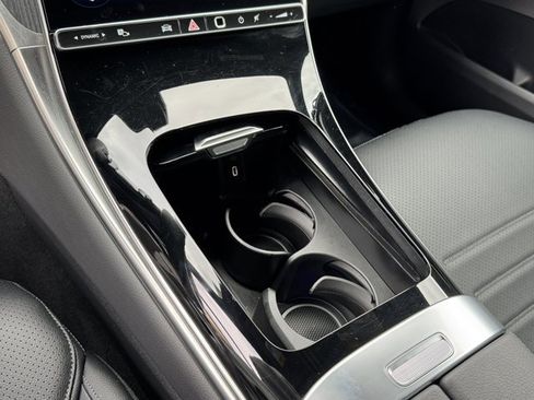 Used 2025 Mercedes-Benz GLC 300 4MATIC image 20