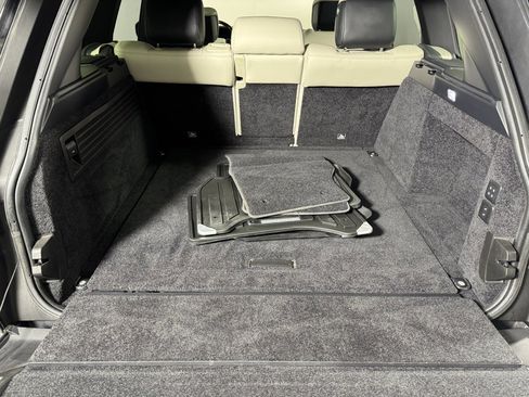 Used 2018 Land Rover Range Rover HSE image 30