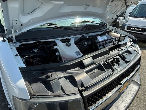 Used 2022 Chevrolet Express 3500 w/ Power Convenience Package RWD image 63