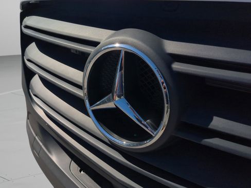 New 2025 Mercedes-Benz Sprinter 2500 image 22