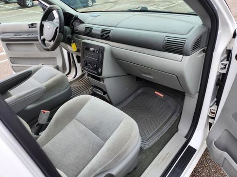 Used 2005 Ford Freestar S image 21