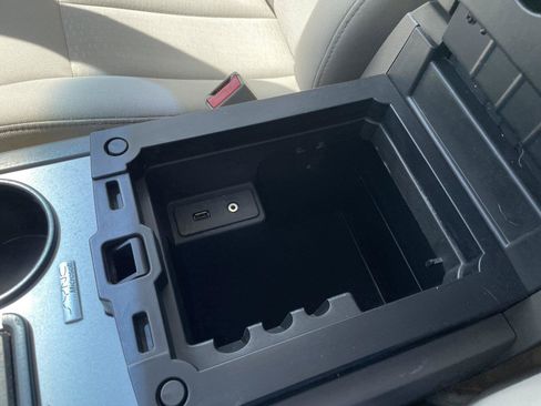 Used 2012 Ford Expedition XLT RWD image 21