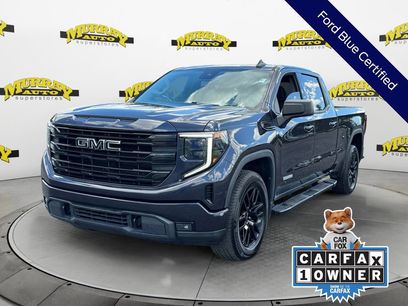 Used 2023 GMC Sierra 1500 Elevation w/ LPO, Elevation Black Package