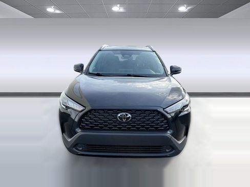 Used 2025 Toyota Corolla Cross LE image 5