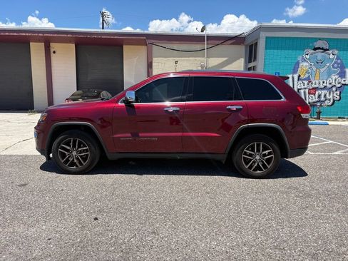 Used 2017 Jeep Grand Cherokee Limited w/ Luxury Group II RWD image 6