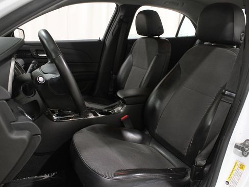 Used 2015 Chevrolet Malibu LT image 5