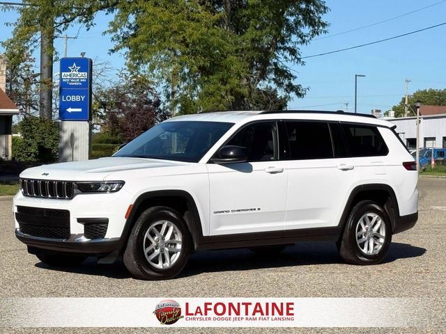 Used 2023 Jeep Grand Cherokee L Laredo w/ Luxury Tech Group I AWD/4WD image 1
