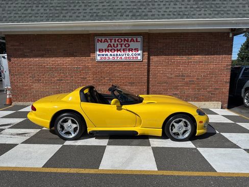 Used 1995 Dodge Viper RT/10 RWD image 2