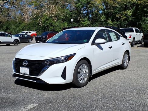 New 2025 Nissan Sentra S image 3