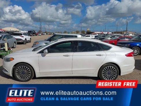 Used 2018 Ford Fusion SE w/ Fusion SE Technology Package image 27