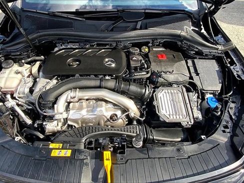 Used 2025 Mercedes-Benz GLA 250 4MATIC image 26