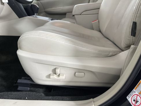 Used 2013 Subaru Outback 3.6R Limited w/ Moonroof Pkg image 12