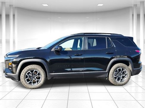 Used 2025 Chevrolet Equinox ACTIV w/ Safety and Technology Package image 2